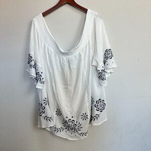 Torrid Top 4X Plus Off Shoulder Bohemian Floral Embroidered White Flowy NWT
